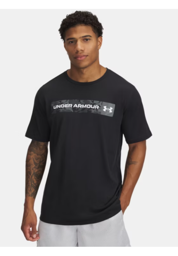 Camiseta de manga corta UA Camo Chest Stripe para hombre