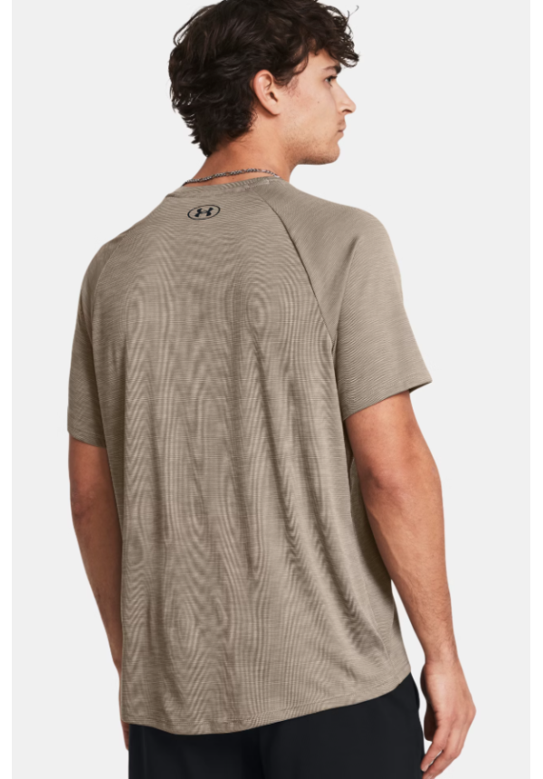 Camiseta de manga corta con textura UA Tech™ para hombre