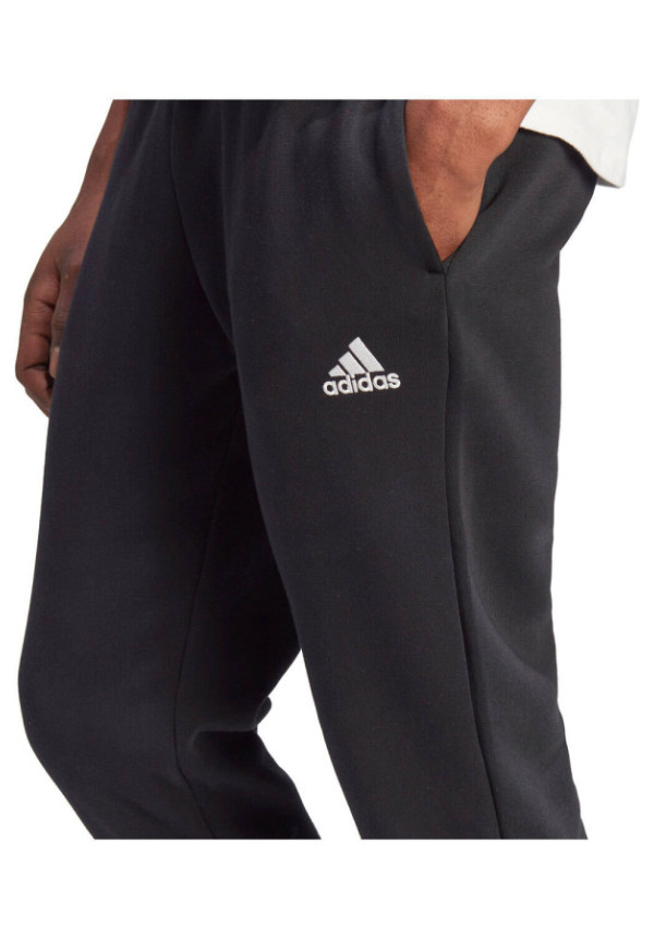 PANTALÓN ADIDAS ESSENTIALS FLEECE TAPERED CUFFED