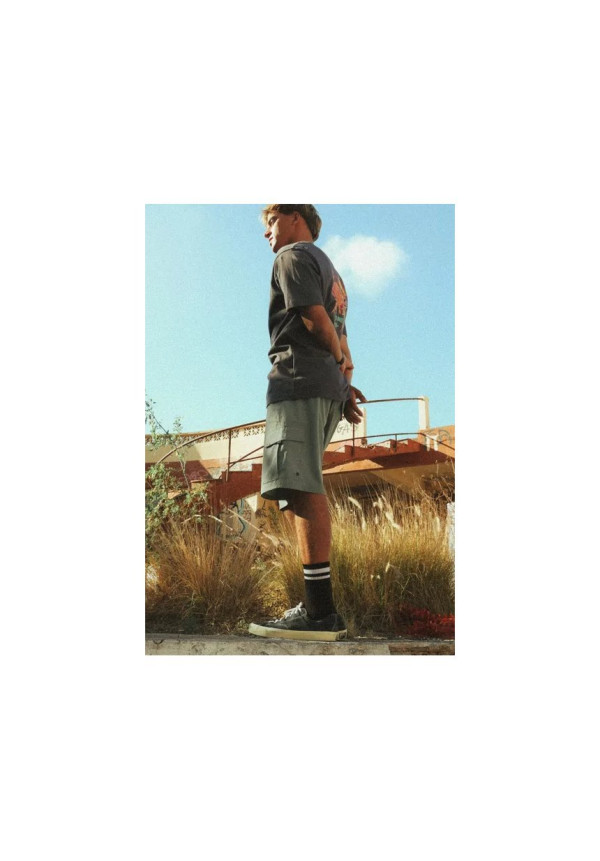 WEEKEND Cargo Weekend short